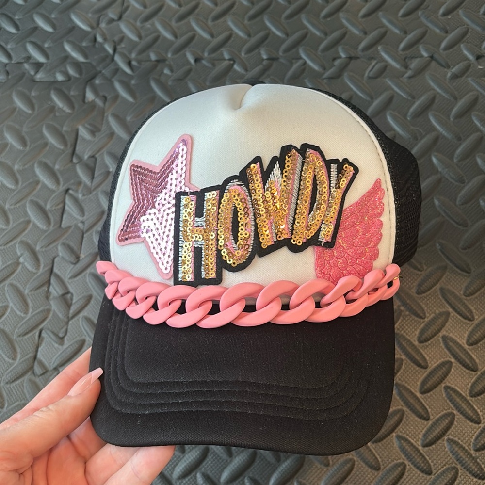 Trucker hat